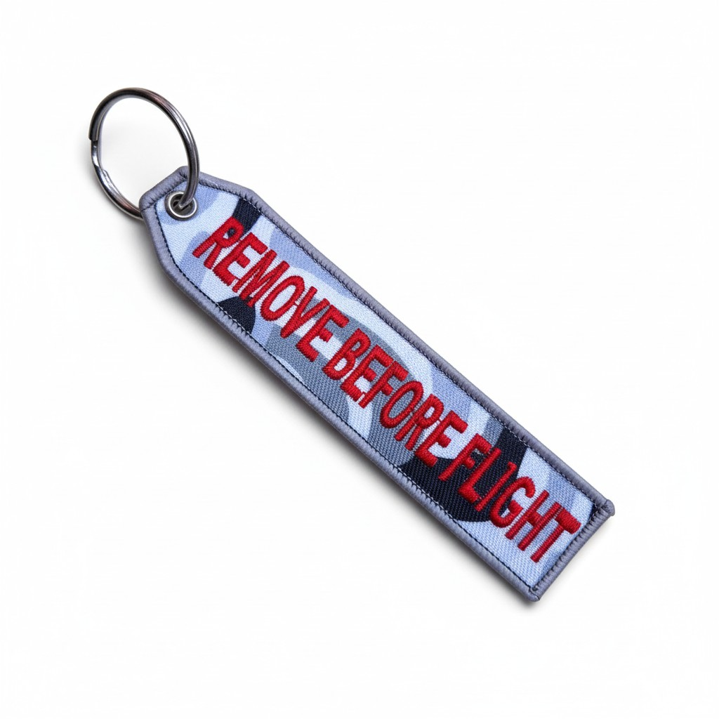 REMOVE BEFORE FLIGHT CAMUFLADO LLAVERO